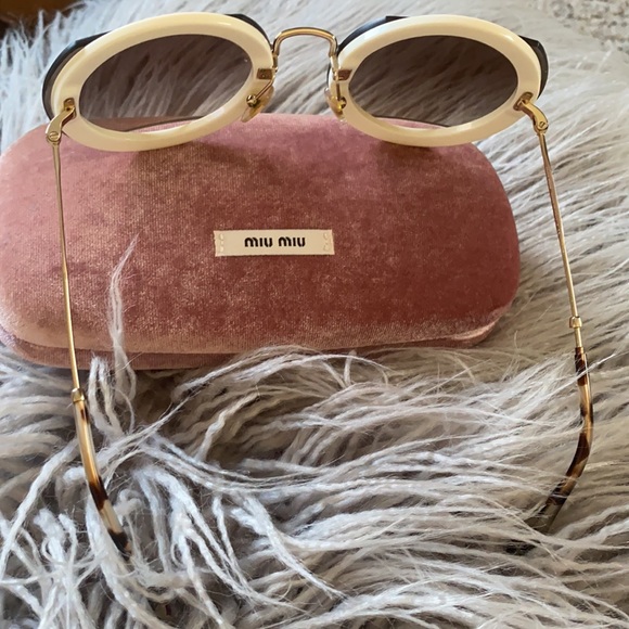 Miu Miu 06s sunglasses - Picture 3 of 5